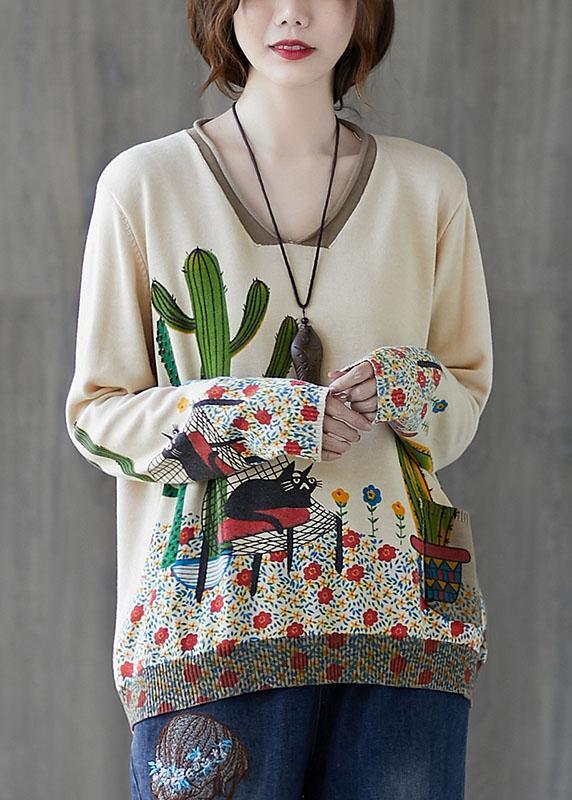 Classic Vintage Sweater with a Flattering Fit