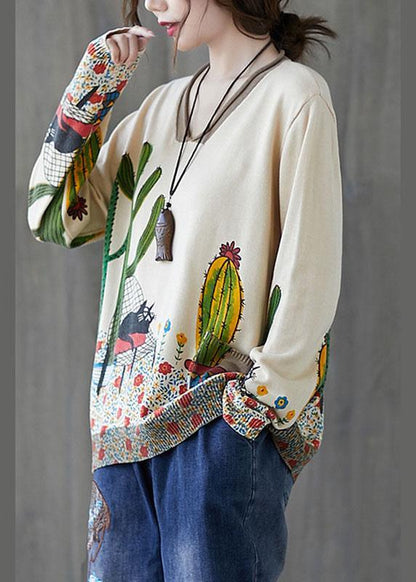 Well Tailored Sweater with a Graceful Silhouette