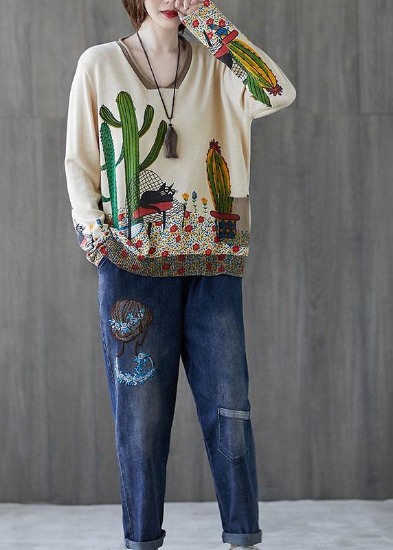 Well Tailored Sweater with a Graceful Silhouette