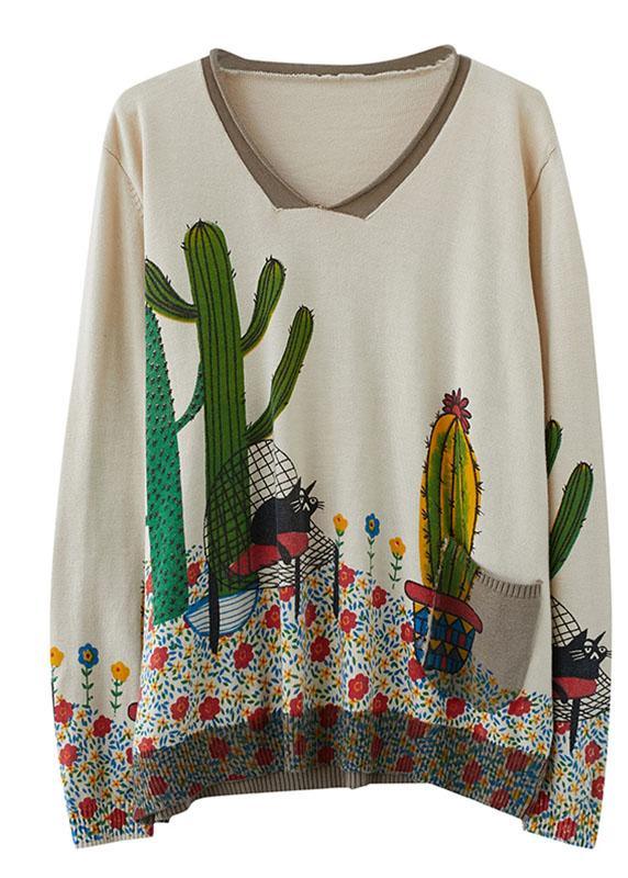 Well Tailored Sweater with a Graceful Silhouette