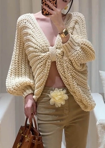 Effortlessly Elegant Sweater with a Timeless Design