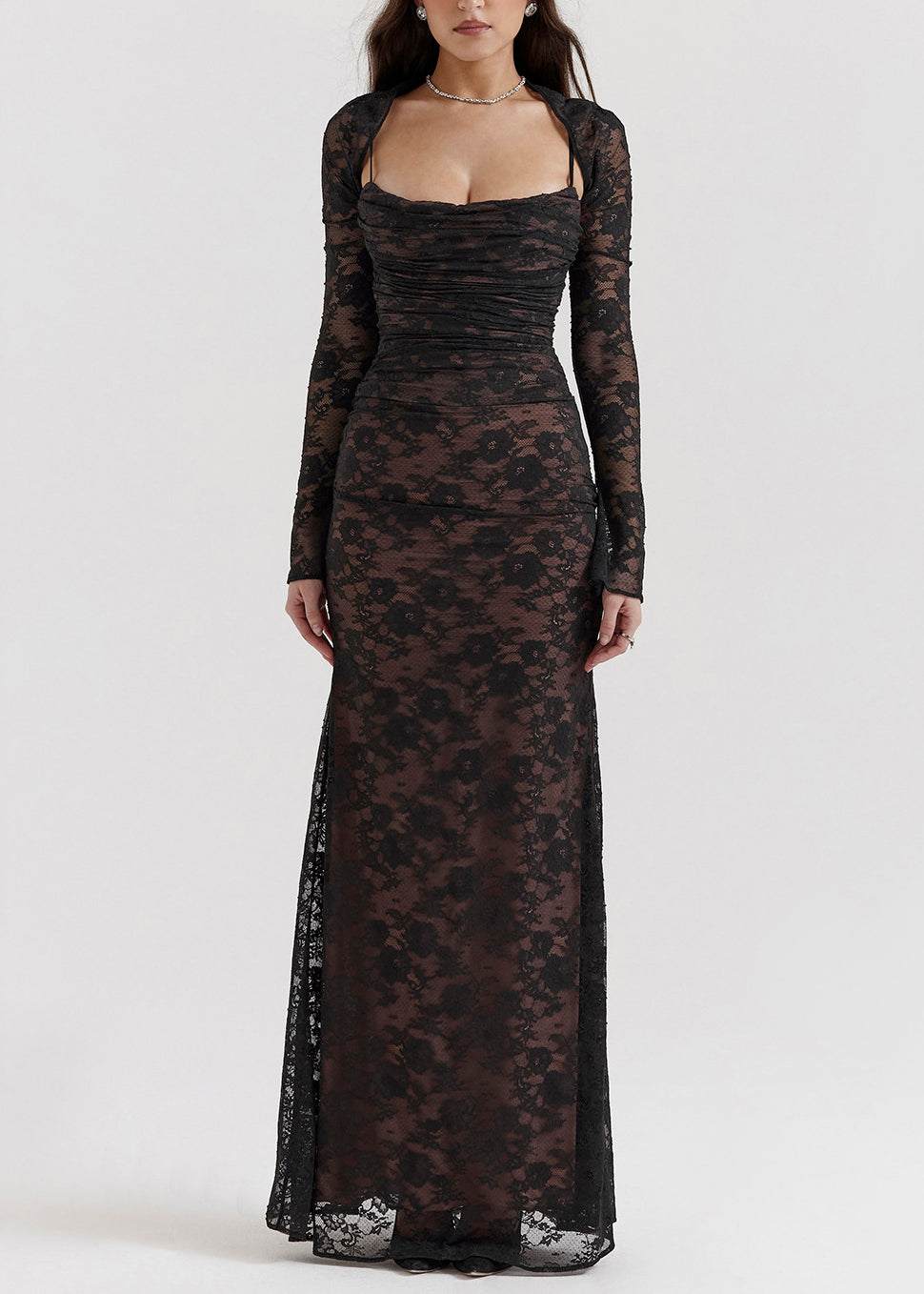 Well Tailored Dress with a Graceful Silhouette