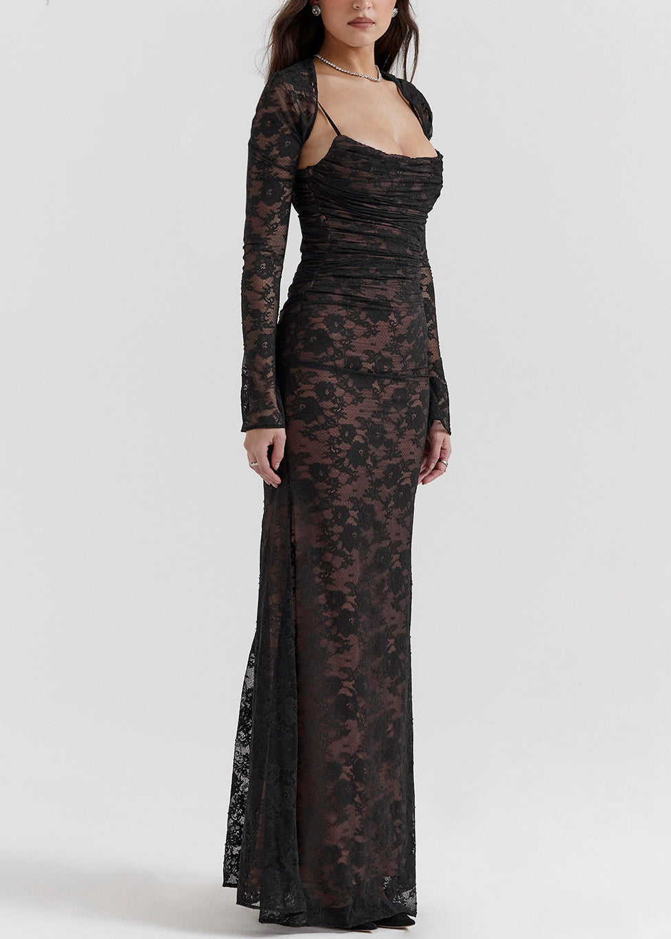 Well Tailored Dress with a Graceful Silhouette