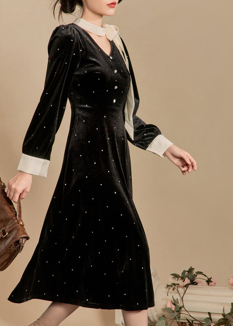 Classic Vintage Dress with a Flattering Fit