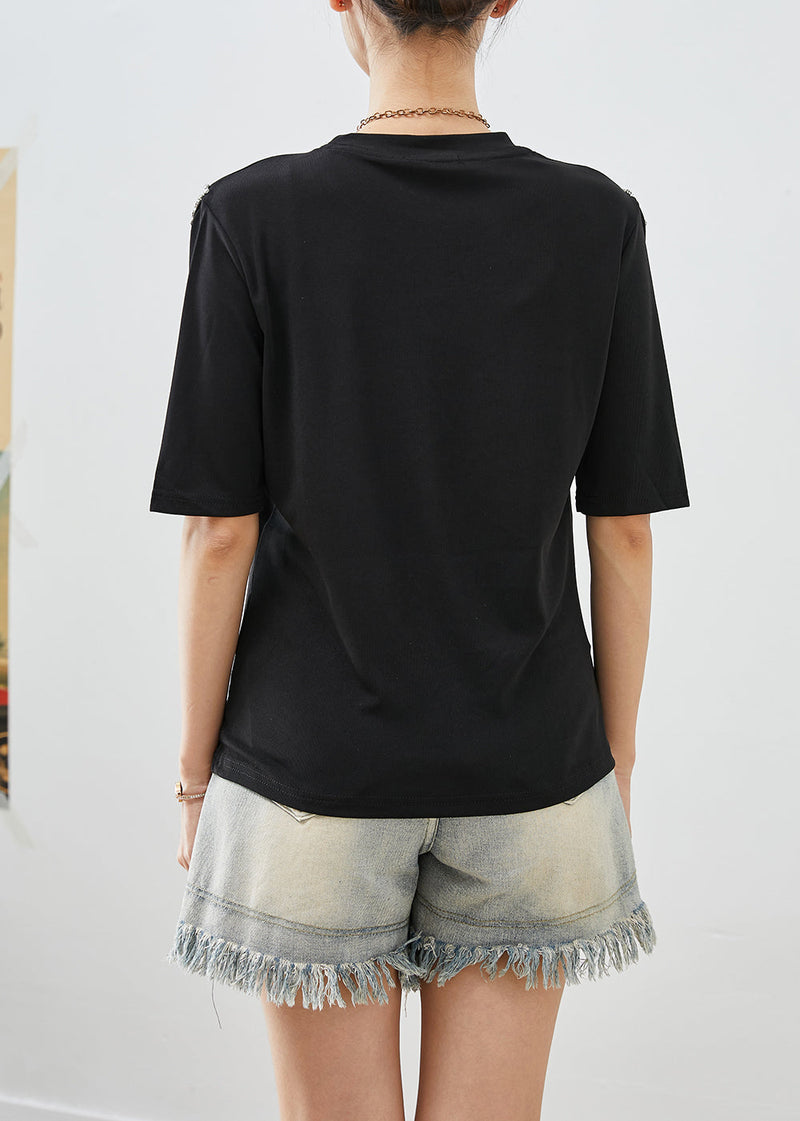 Polished Blouse with an Effortless Classic Look