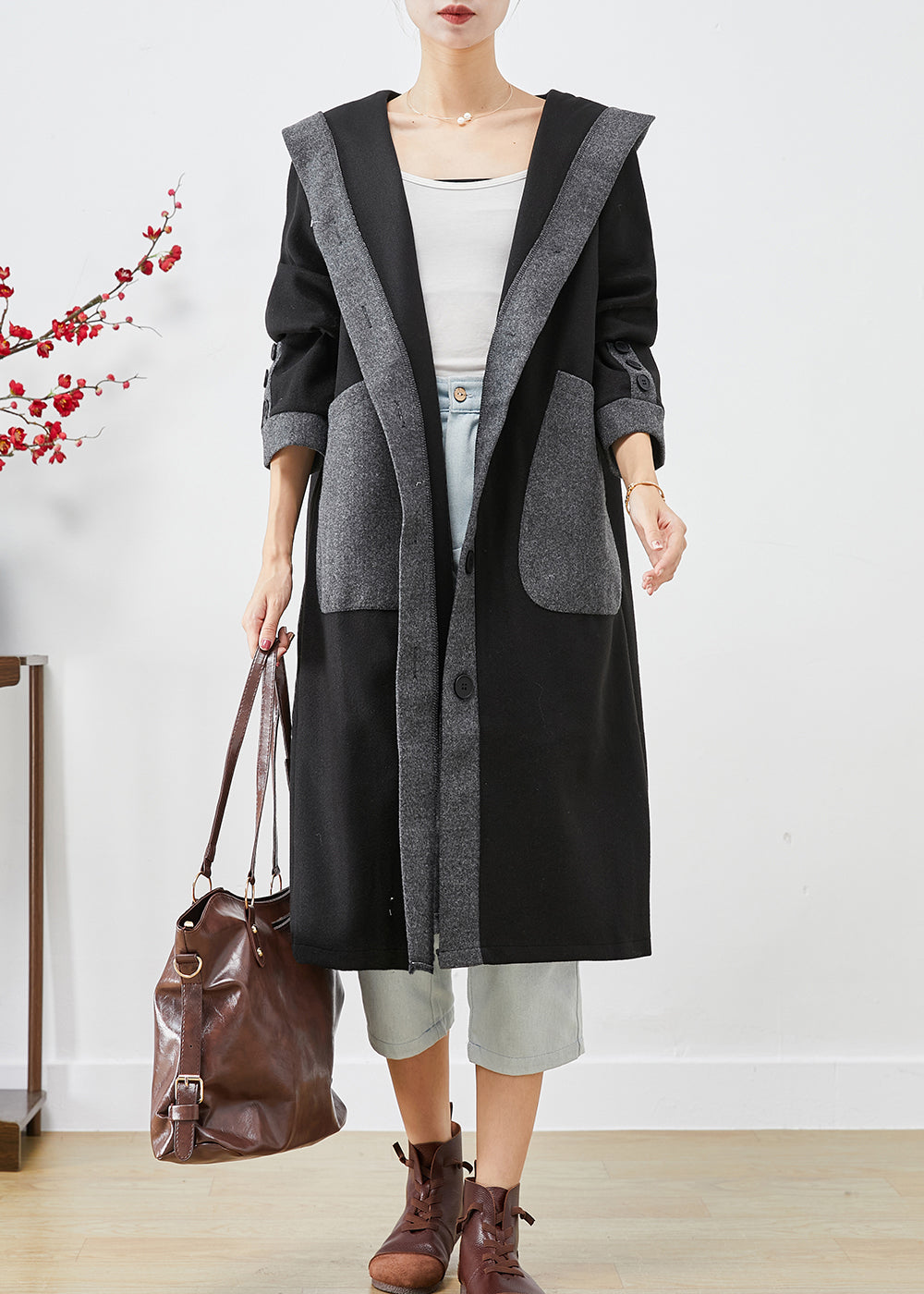 Effortlessly Elegant Coat with a Timeless Design