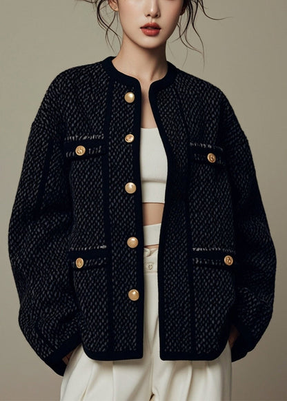 Beautifully Finished Coat in a Timeless Design