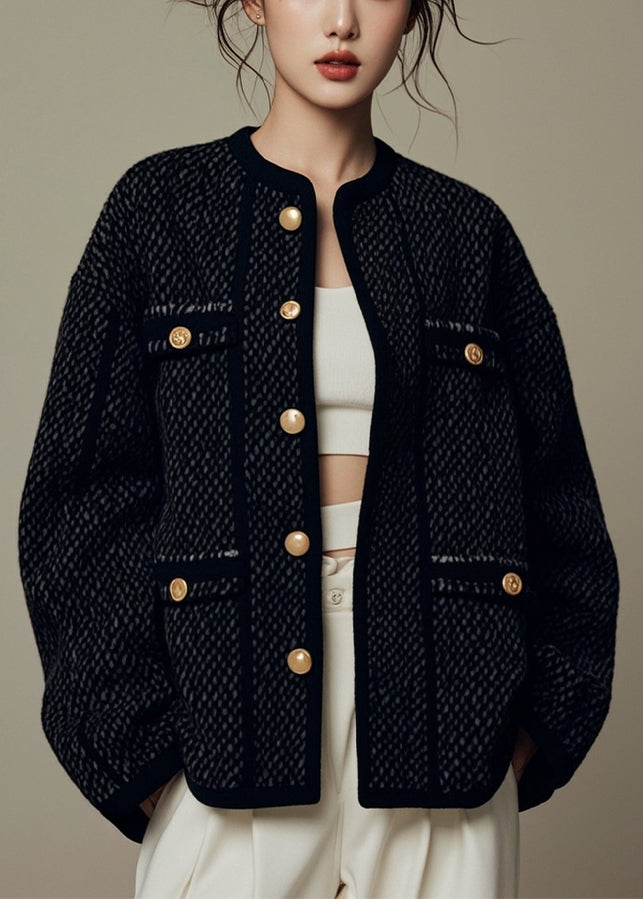 Beautifully Finished Coat in a Timeless Design
