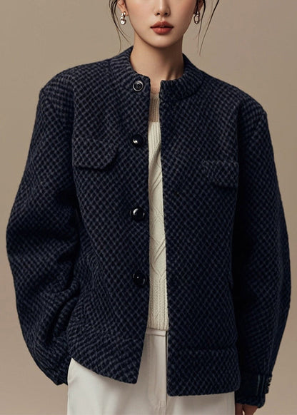 Effortlessly Elegant Coat with a Timeless Design
