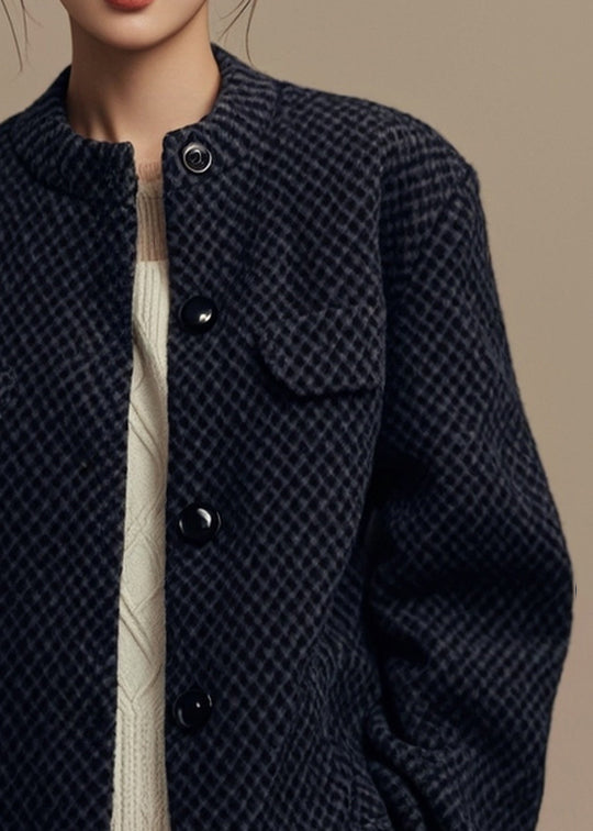 Effortlessly Elegant Coat with a Timeless Design