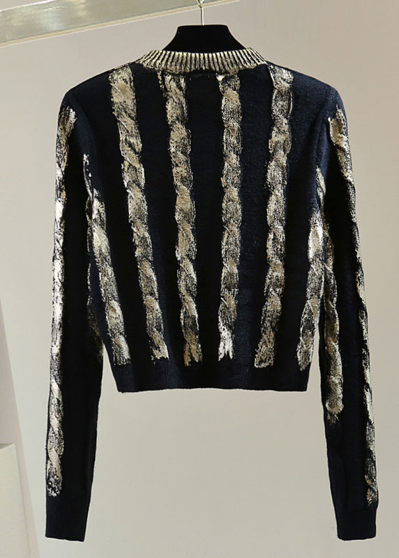 Effortlessly Elegant Sweater with a Timeless Design