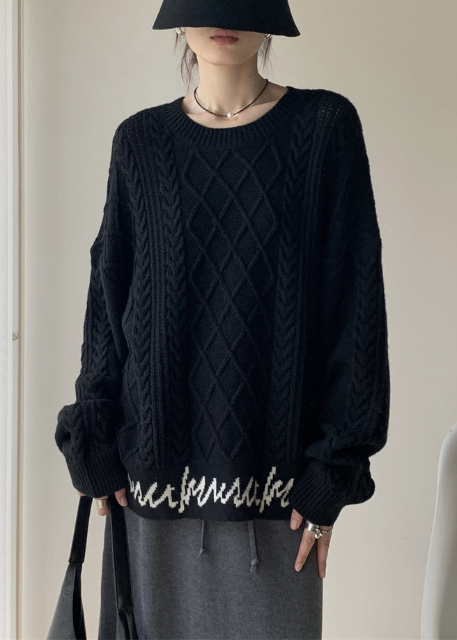 Effortlessly Elegant Sweater with a Timeless Design