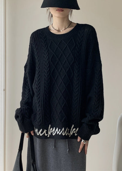 Effortlessly Elegant Sweater with a Timeless Design