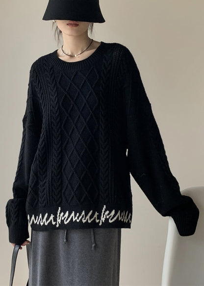 Effortlessly Elegant Sweater with a Timeless Design