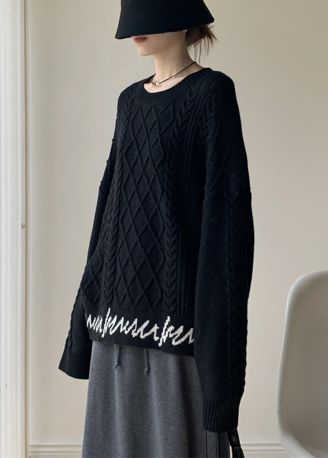 Effortlessly Elegant Sweater with a Timeless Design