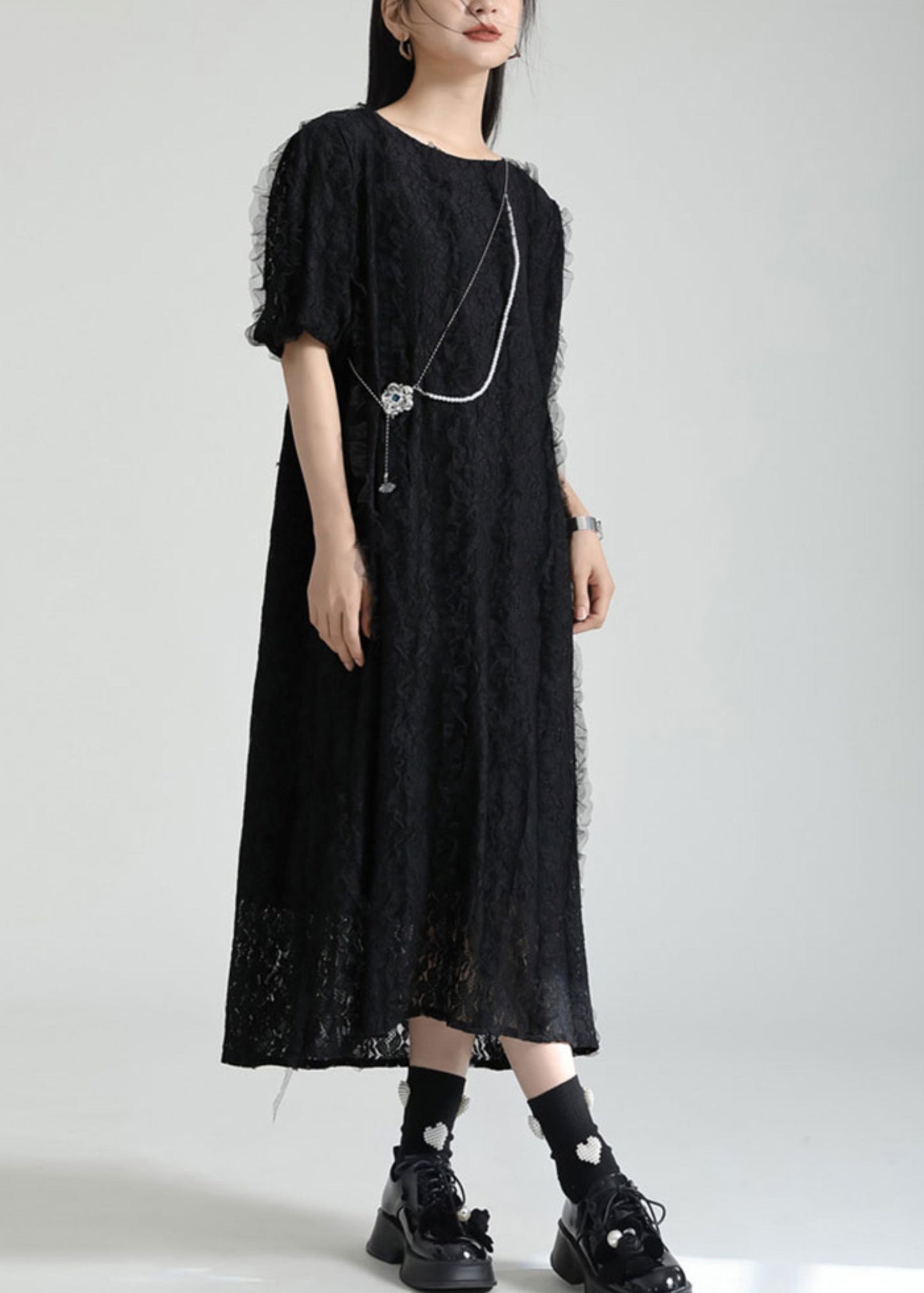 Well Tailored Dress with a Graceful Silhouette