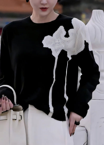 Effortlessly Elegant Sweater with a Timeless Design