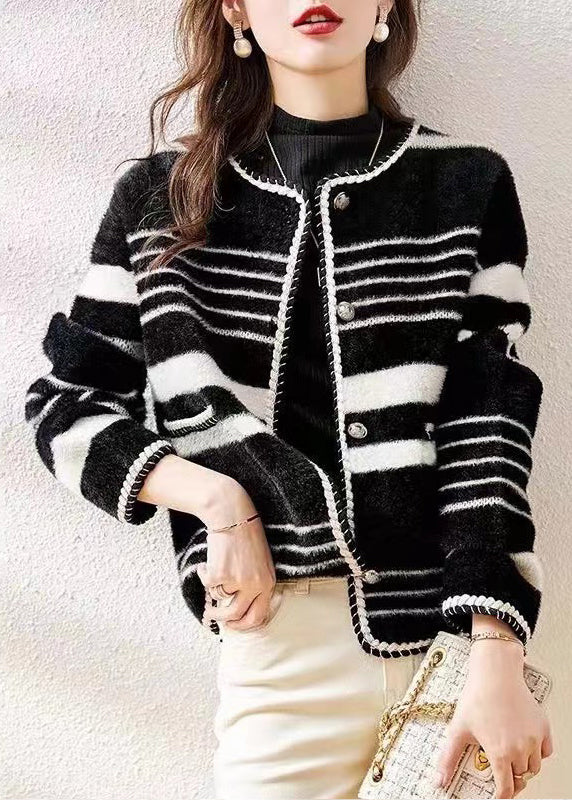 Sophisticated Coat with a Clean Classic Look