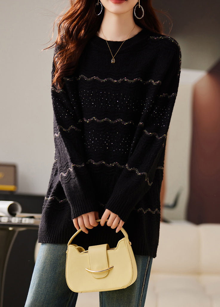 Effortlessly Elegant Sweater with a Timeless Design