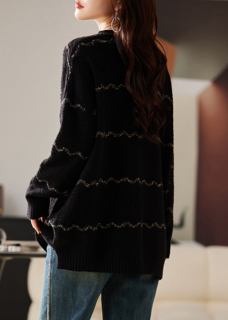 Effortlessly Elegant Sweater with a Timeless Design