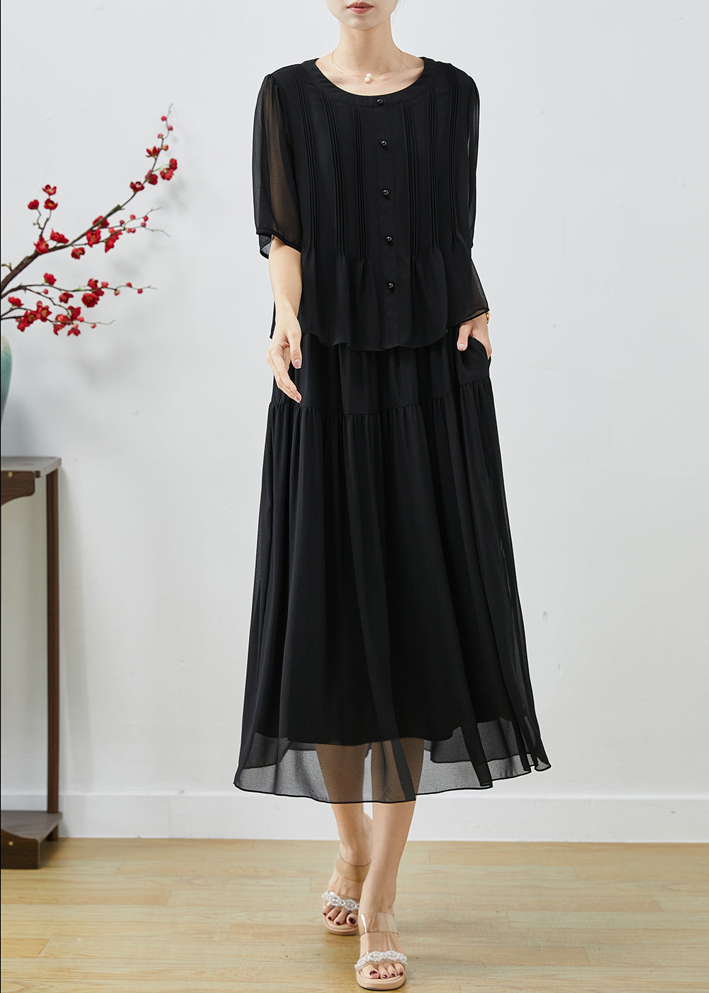 Beautifully Crafted Dress in a Classic Style