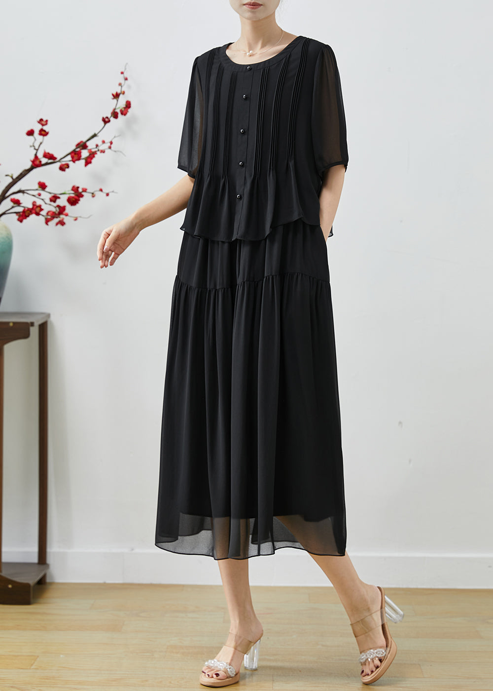 Beautifully Crafted Dress in a Classic Style