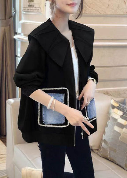 Well Tailored Coat with a Graceful Silhouette