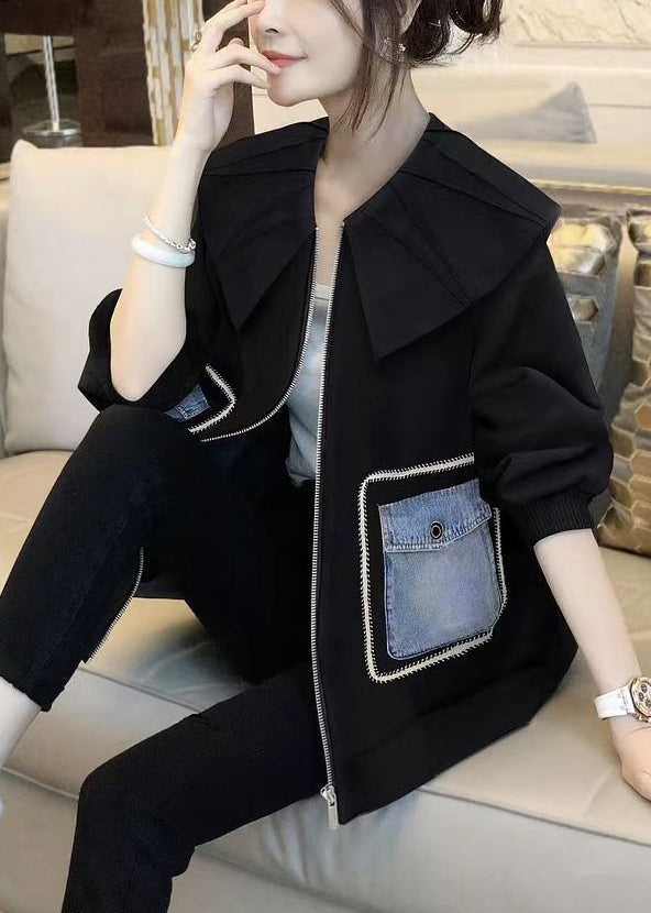 Well Tailored Coat with a Graceful Silhouette