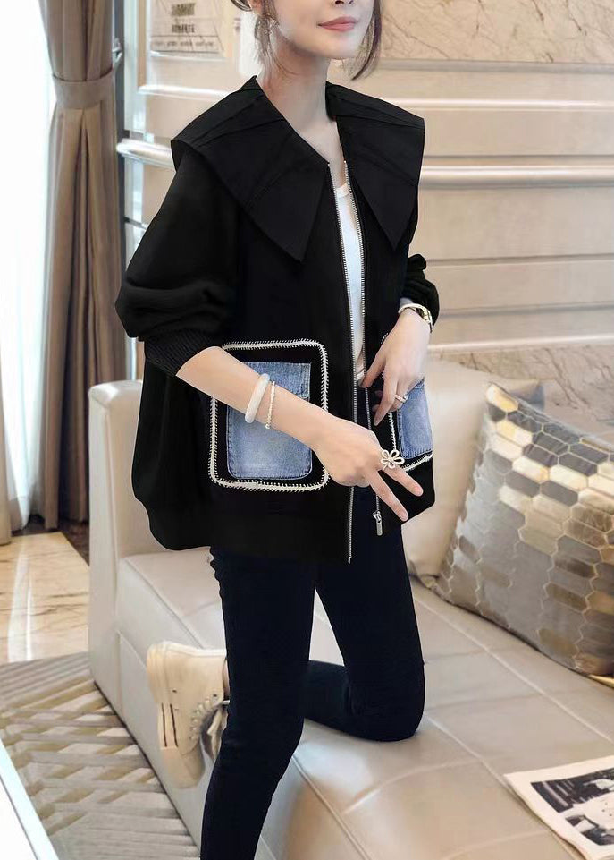 Well Tailored Coat with a Graceful Silhouette