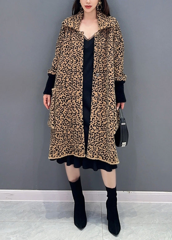 Elegantly Styled Coat for Everyday Wear
