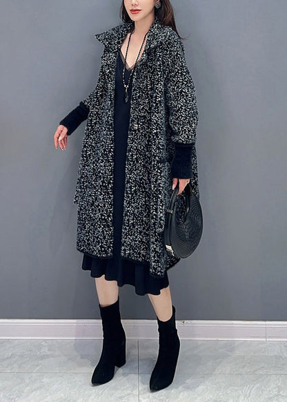 Elegantly Styled Coat for Everyday Wear