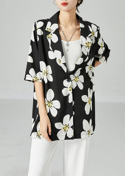 Well Tailored Blouse with a Graceful Silhouette