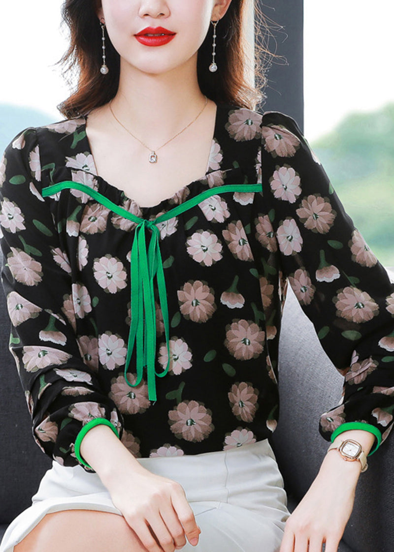 Beautifully Finished Blouse in a Timeless Design