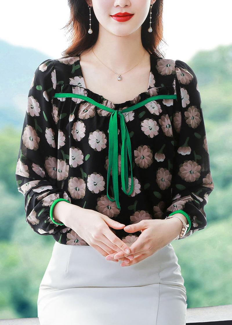 Beautifully Finished Blouse in a Timeless Design