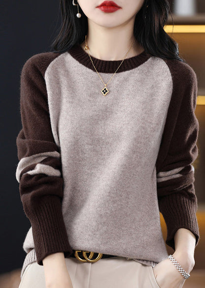 Classic Vintage Sweater with a Flattering Fit