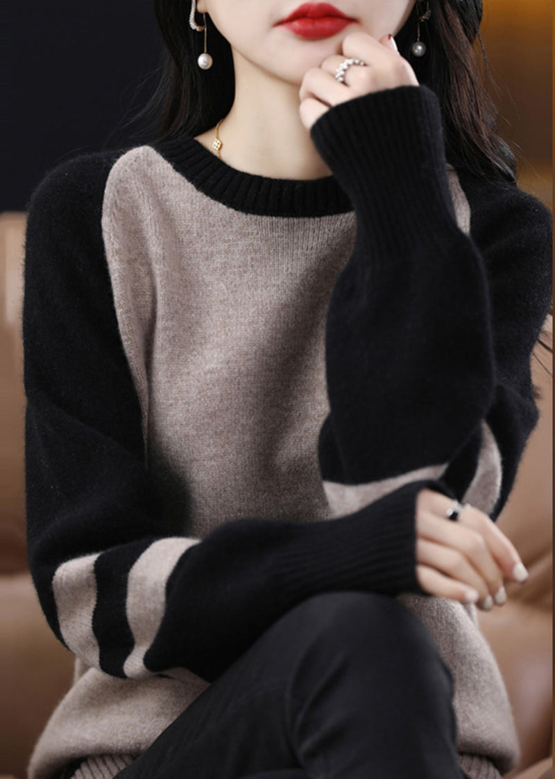 Classic Vintage Sweater with a Flattering Fit