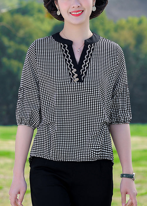 Well Tailored Top with a Graceful Silhouette