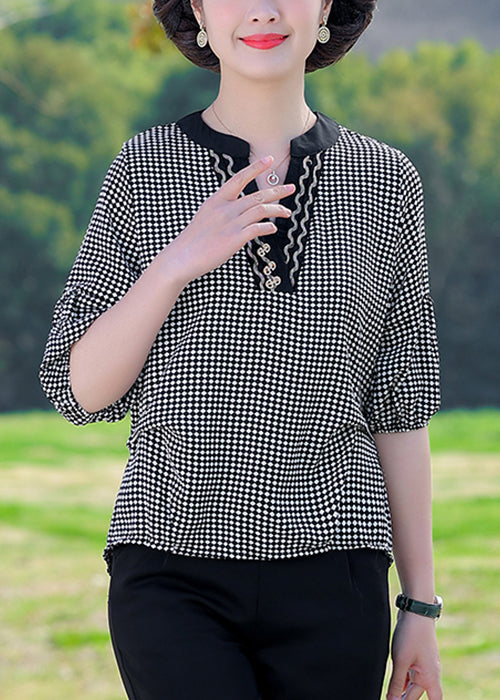 Well Tailored Top with a Graceful Silhouette