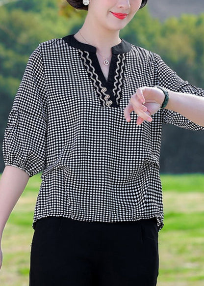 Well Tailored Top with a Graceful Silhouette