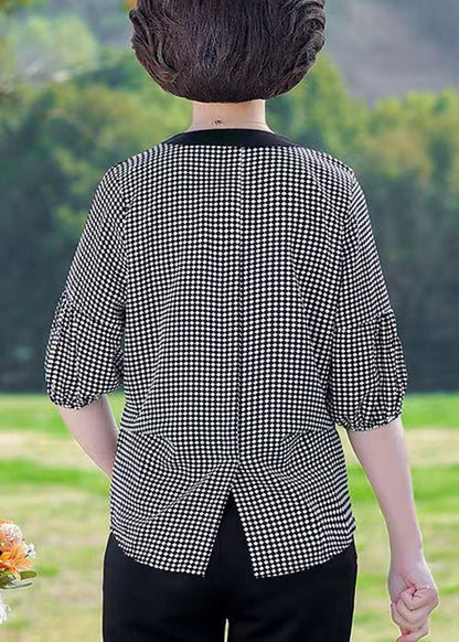Well Tailored Top with a Graceful Silhouette