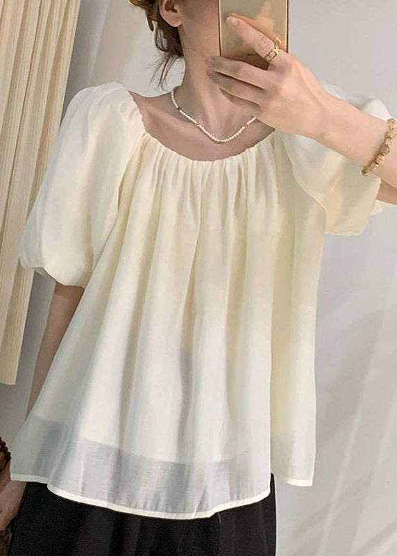 Well Tailored Top with a Graceful Silhouette