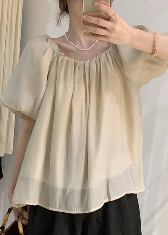 Well Tailored Top with a Graceful Silhouette
