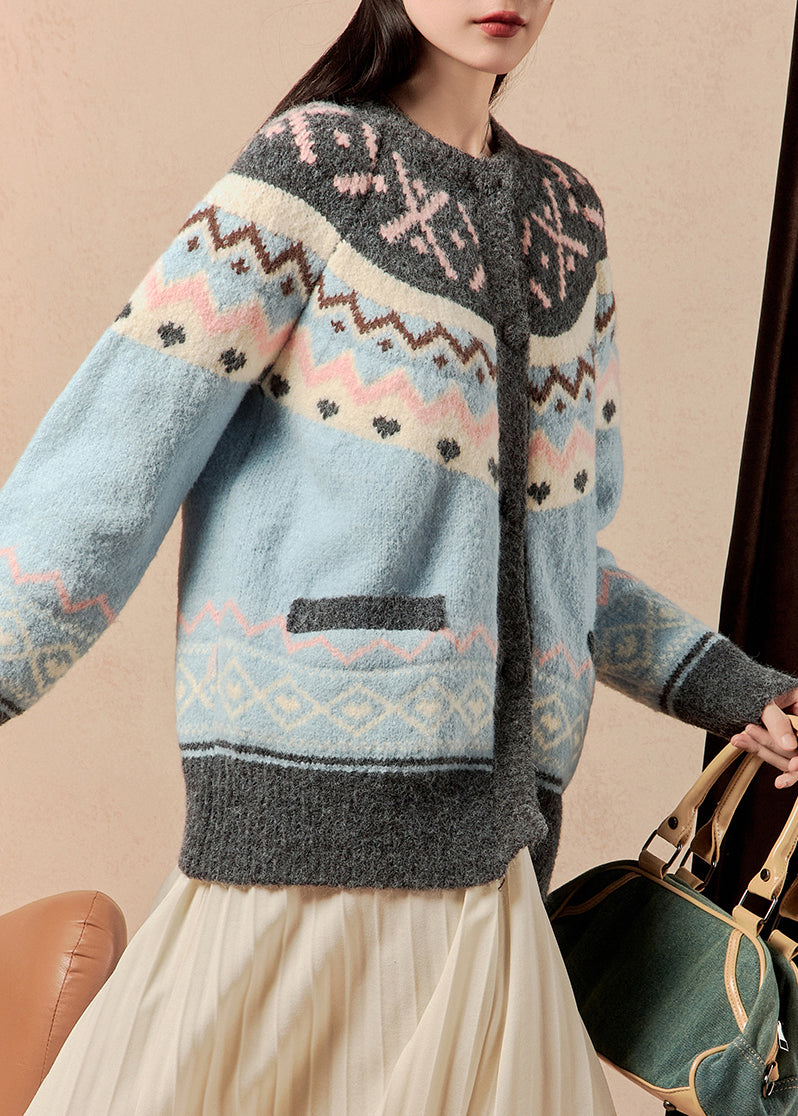 Beautifully Finished Cardigan in a Timeless Design