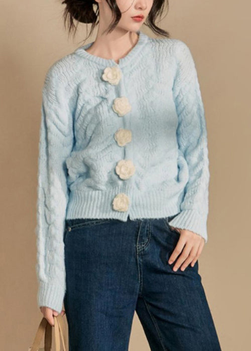 Elegantly Styled Cardigan for Everyday Wear