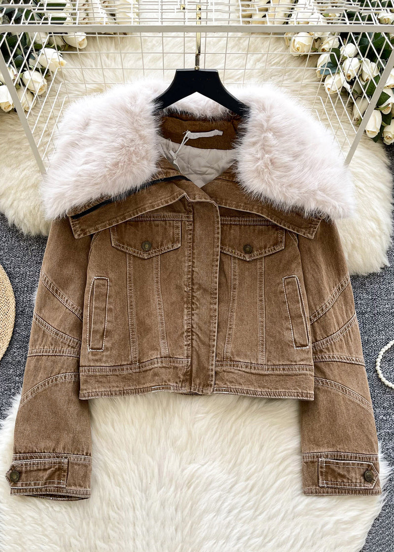Classic Vintage Coat with a Flattering Fit