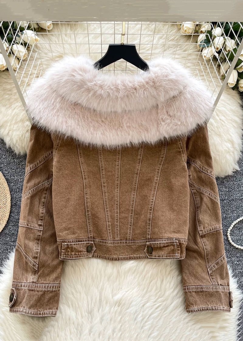 Classic Vintage Coat with a Flattering Fit
