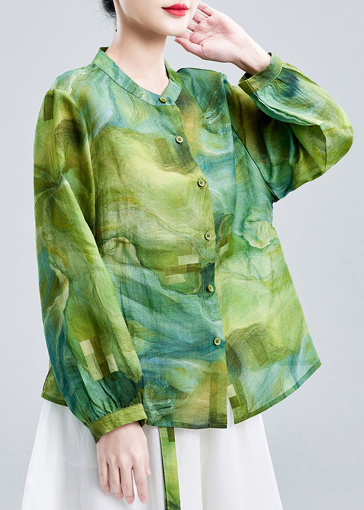 Classic Vintage Blouse with a Flattering Fit