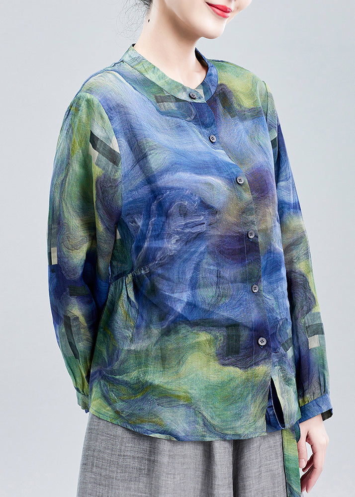 Classic Vintage Blouse with a Flattering Fit