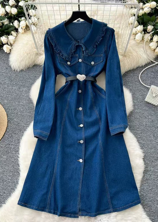 Well Tailored Dress with a Graceful Silhouette