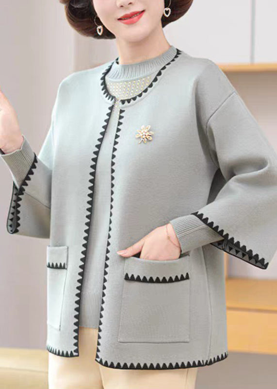 Elegantly Styled Cardigan for Everyday Wear
